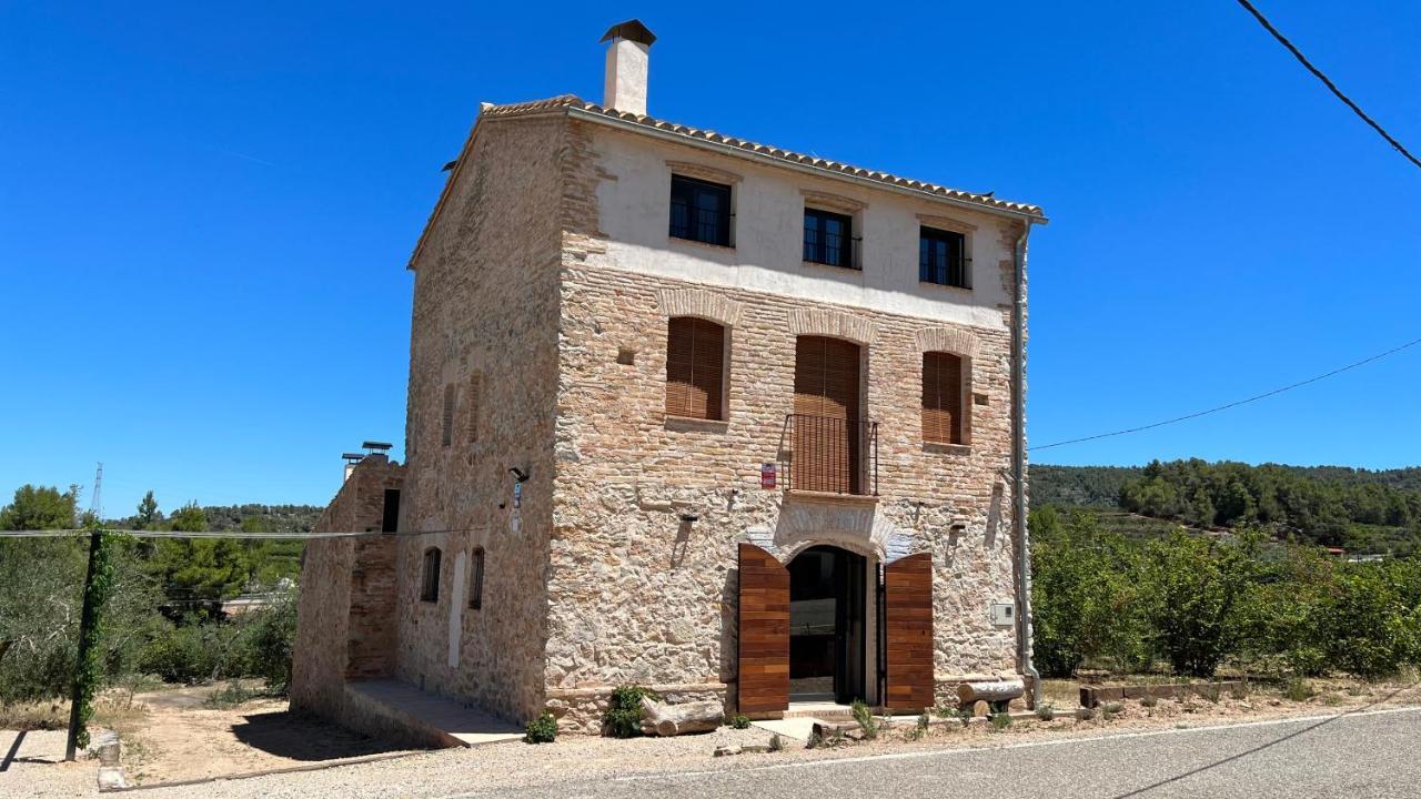 La Creveta Villa Tivissa Bagian luar foto