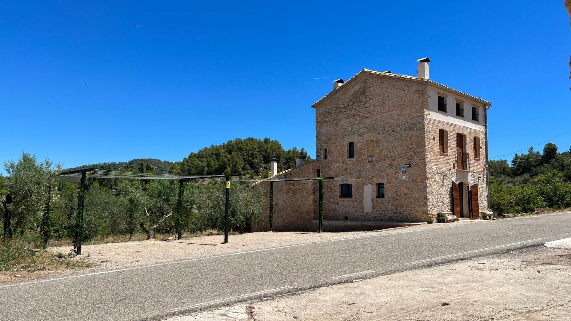 La Creveta Villa Tivissa Bagian luar foto